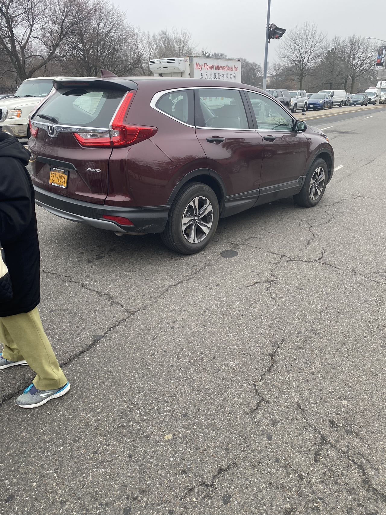 早上10左右福州老太太人在大学点路口出车祸